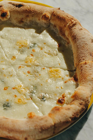 Pizza Four cheese / Չորս պանիր